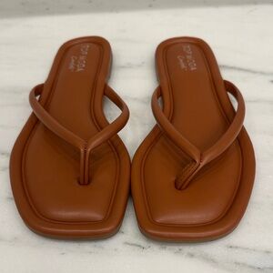 Top Moda Women's Tan Sandals. Size 8